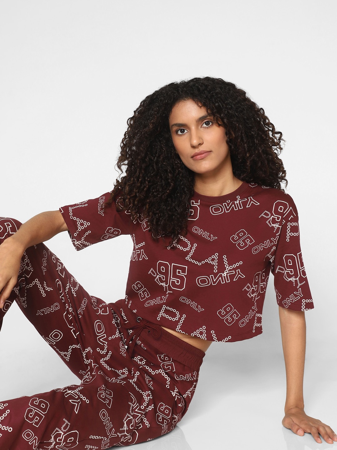 

ONLY Typography Printed Cotton Crop T-shirt, Brown