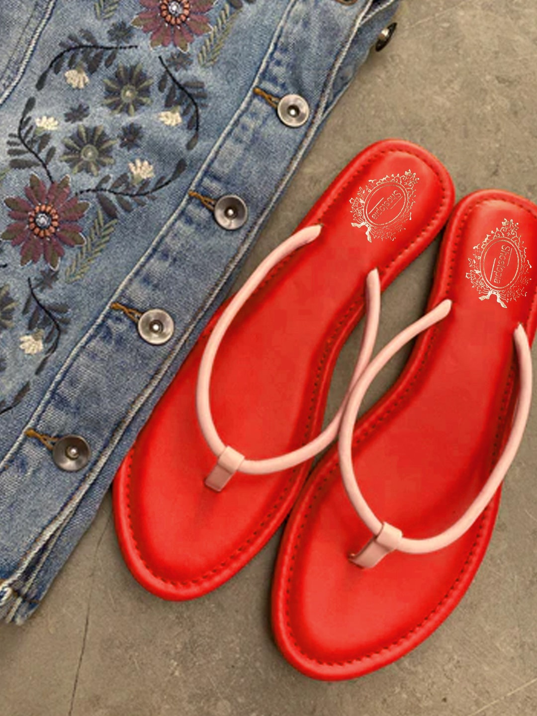 

Shoetopia Girls Printed T-Strap Flats, Red