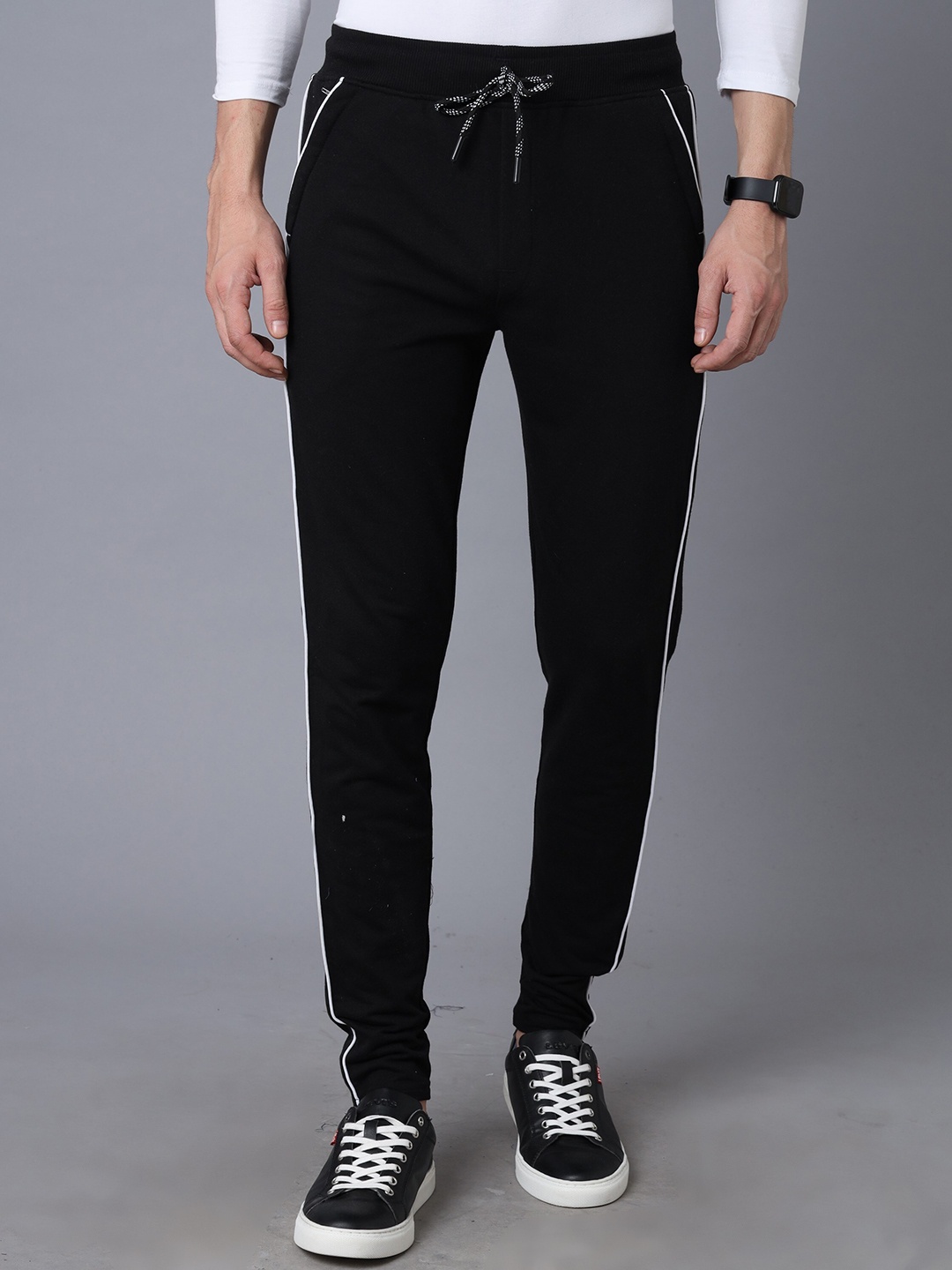 

YOVISH Men Mid-Rise Cotton Track Pants, Black