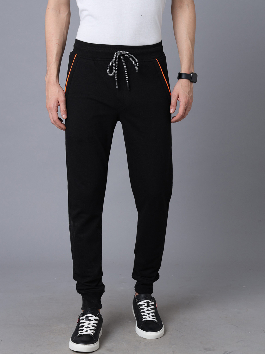 

YOVISH Men Mid-Rise Cotton Joggers, Black