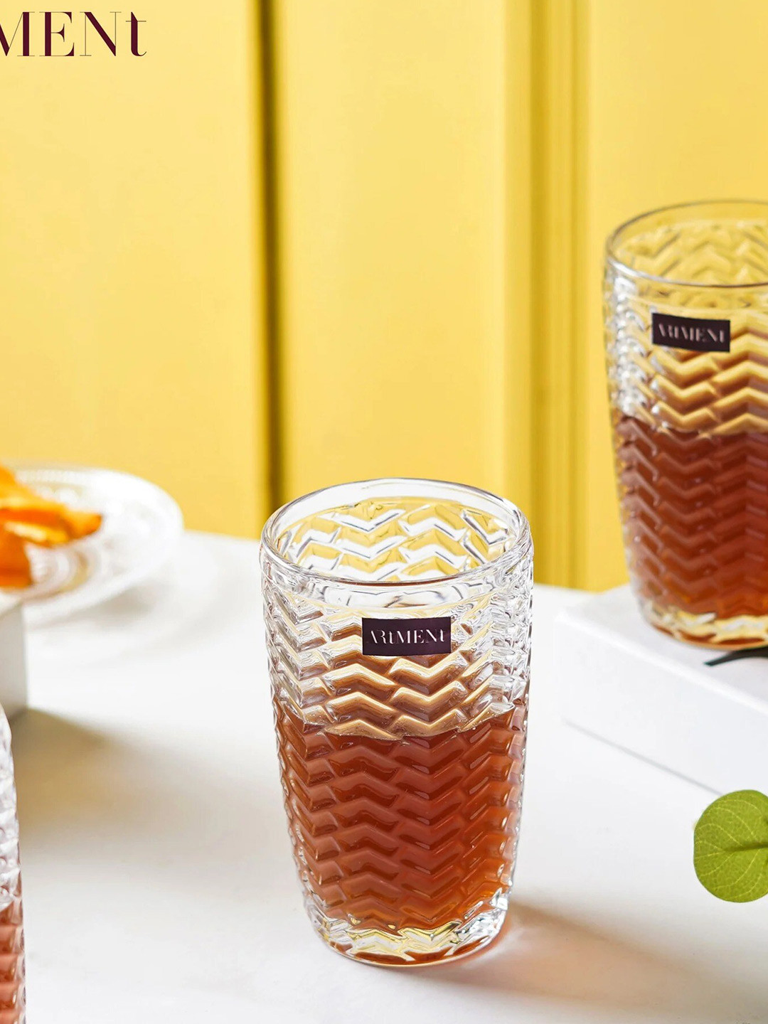 

THE ARTMENT Modern Muse Transparent 8 Pcs Textured Tumbler Glass 390 ml Each