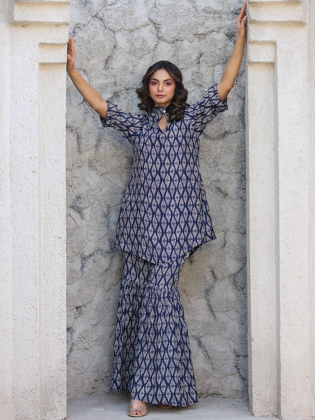 

JISORA Women Printed Tunic with Sharara Co-Ords Set, Navy blue