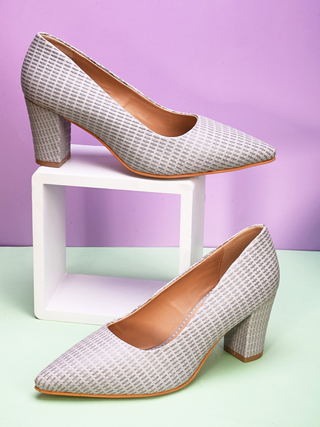 

DressBerry Textured Pointed Toe Block Pumps, Grey