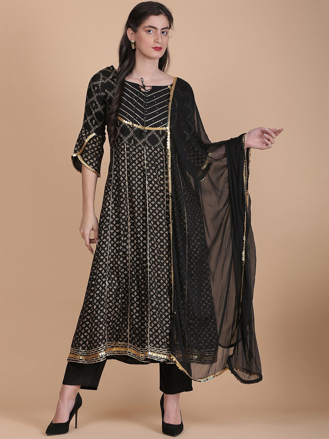 

TOULIN Tie-Up Neck Floral Printed Kurta with Palazzos & Dupatta, Black