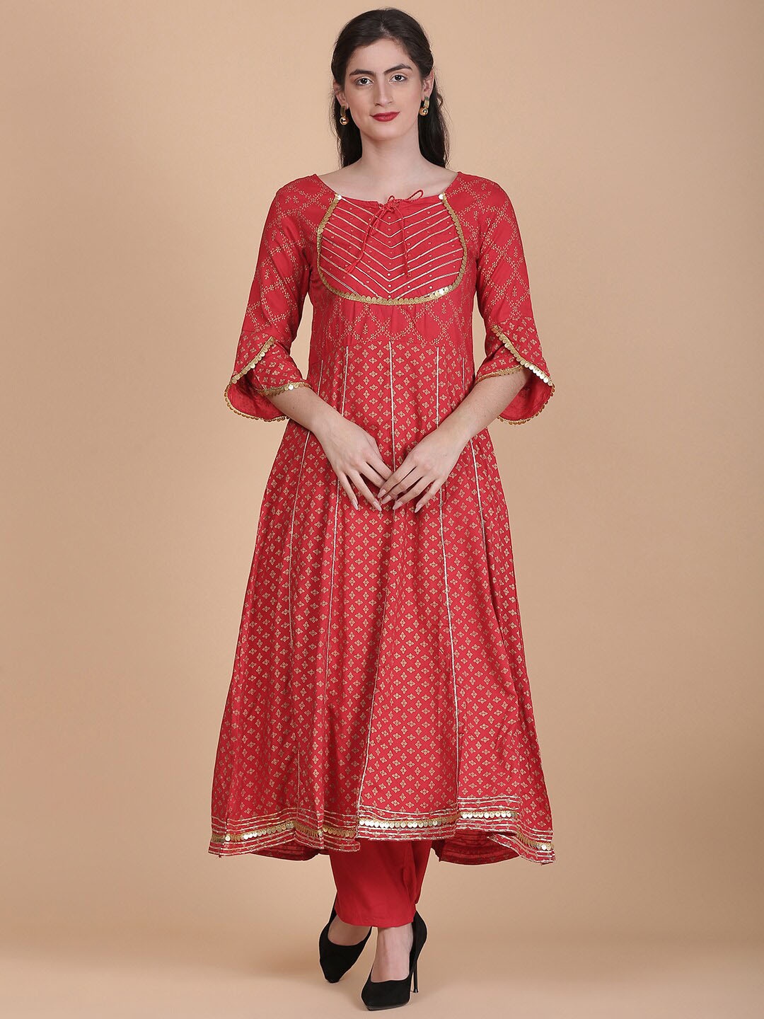 

TOULIN Women Floral Printed Tie-Up Neck Kurta with Palazzos & Dupatta, Red