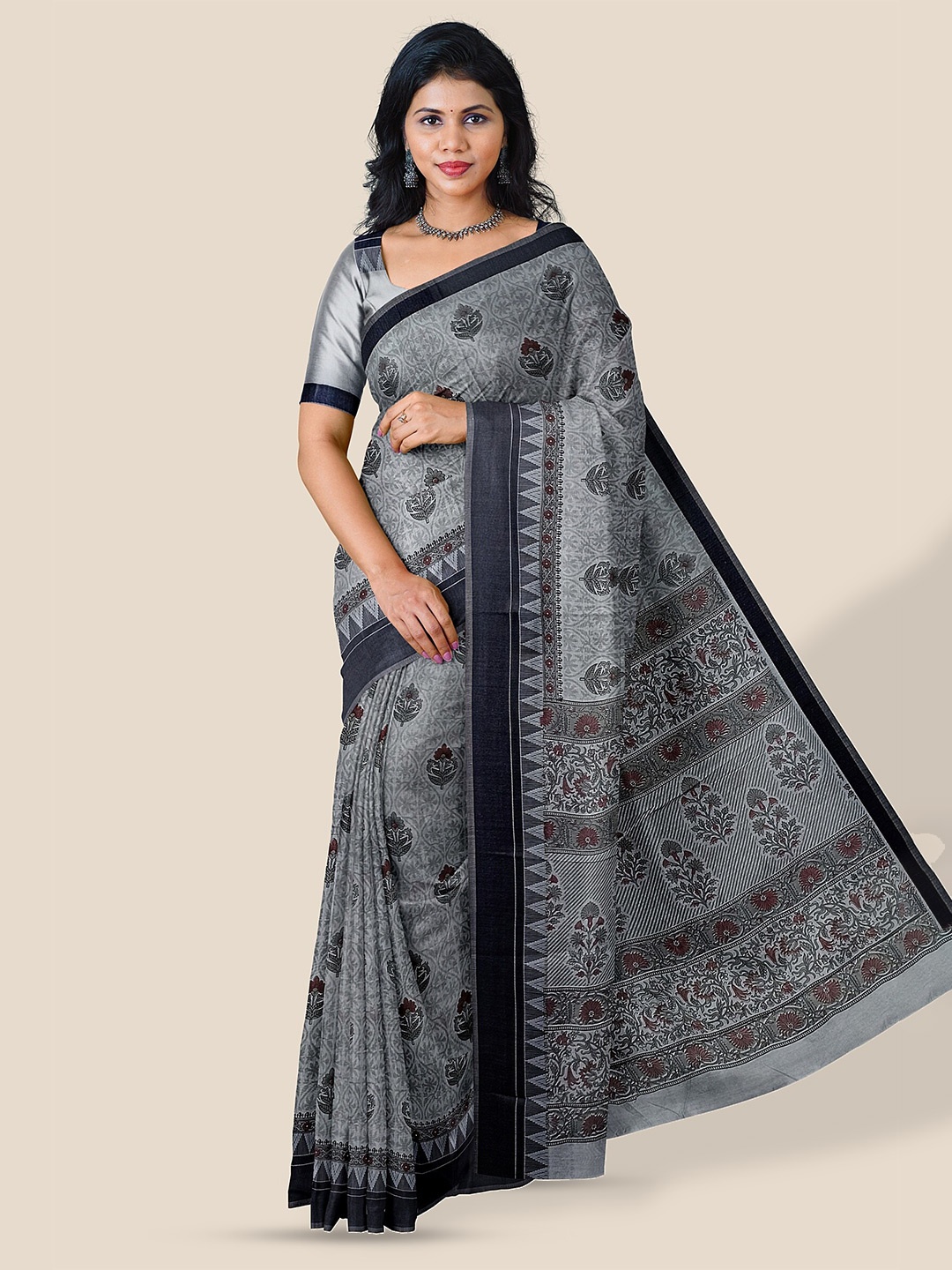 

The Chennai Silks Floral Printed Pure Cotton Saree, Grey