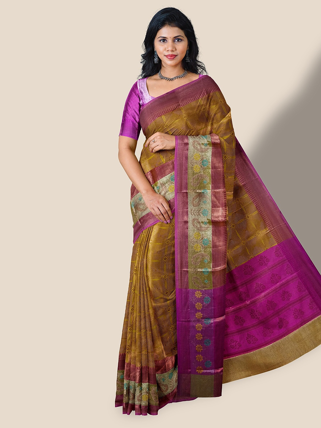 

The Chennai Silks Geometric Woven Design Zari Organza Banarasi Saree, Gold