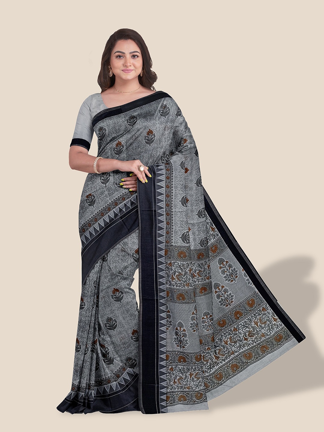 

The Chennai Silks Floral Printed Pure Cotton Saree, Grey