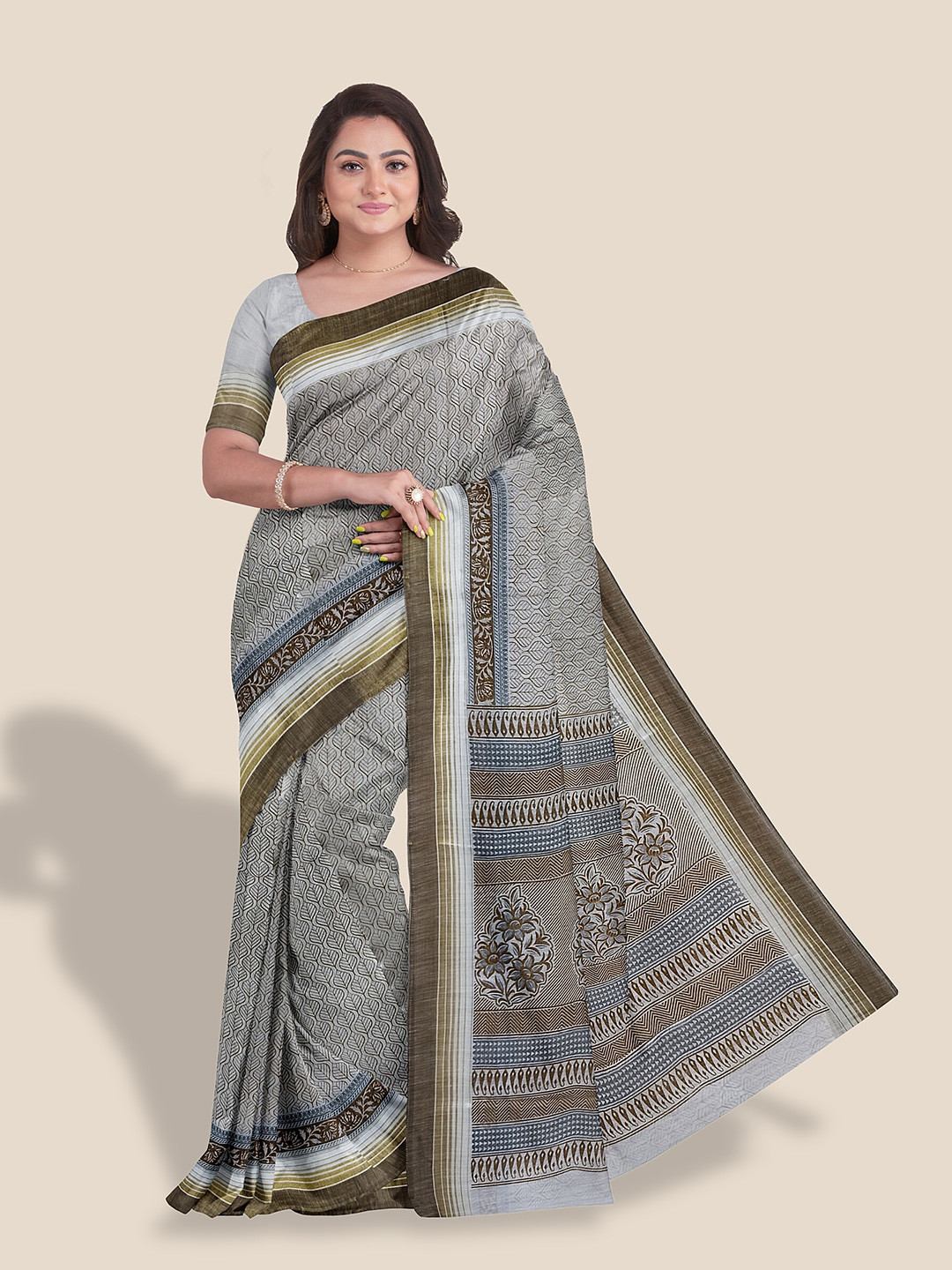 

The Chennai Silks Ethnic Motif Printed Pure Cotton Saree, Grey
