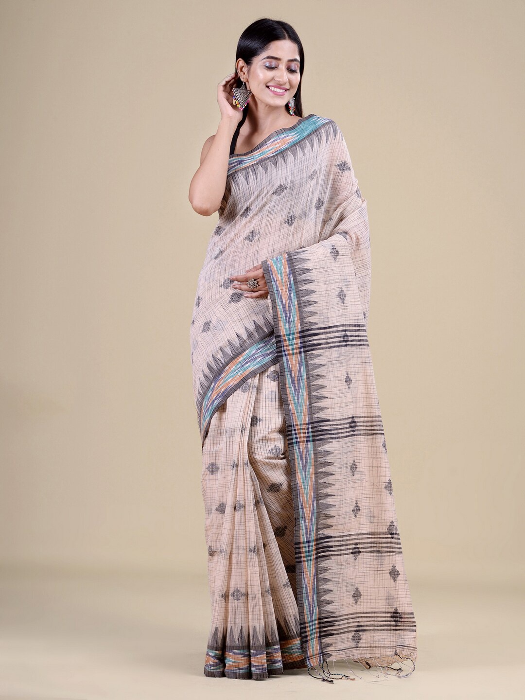 

Laa Calcutta Ethnic Motifs Woven Design Saree With Blouse Piece, Cream
