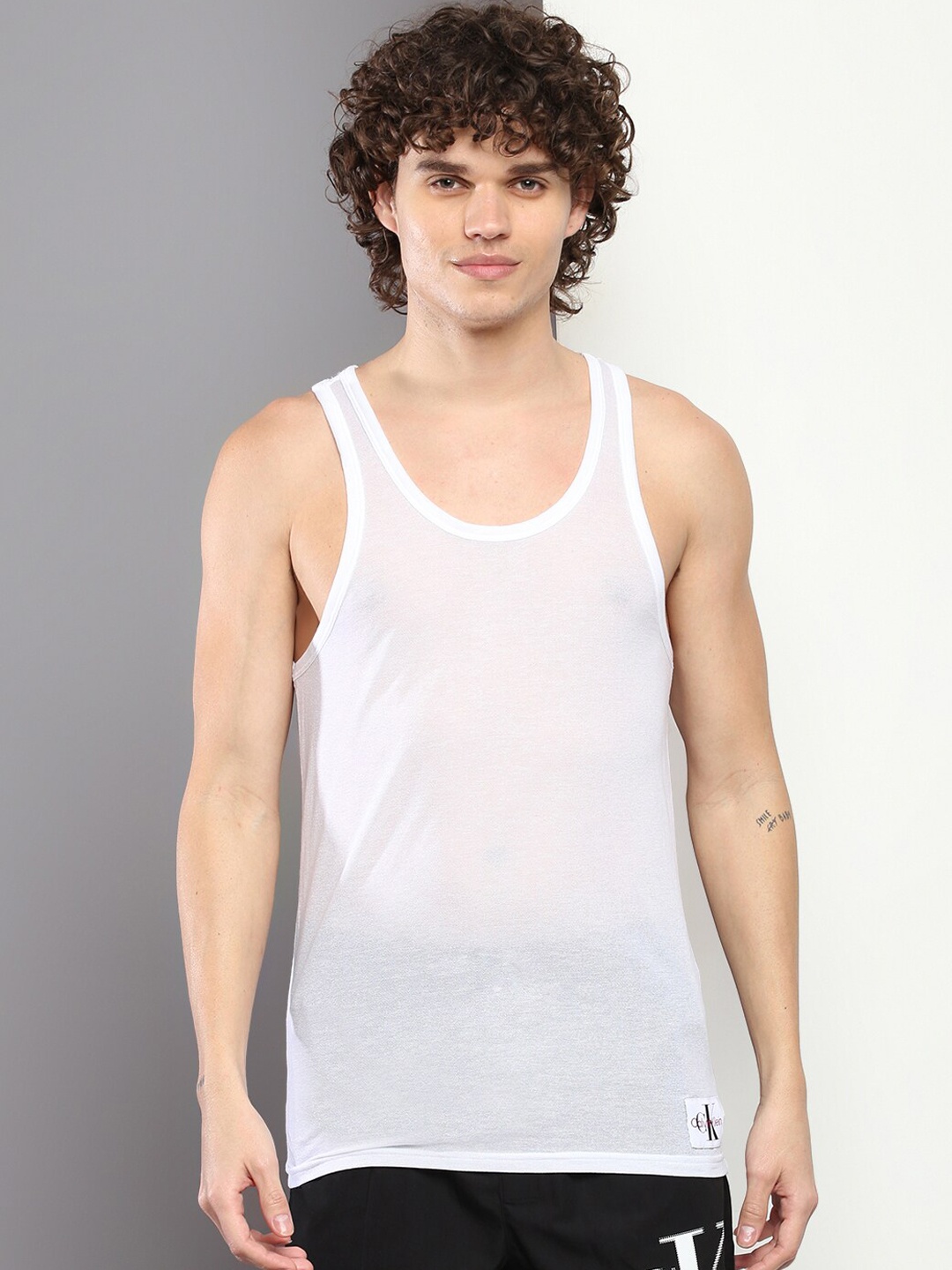 

Calvin Klein Underwear Scoop Neck Undershirt Vest, White
