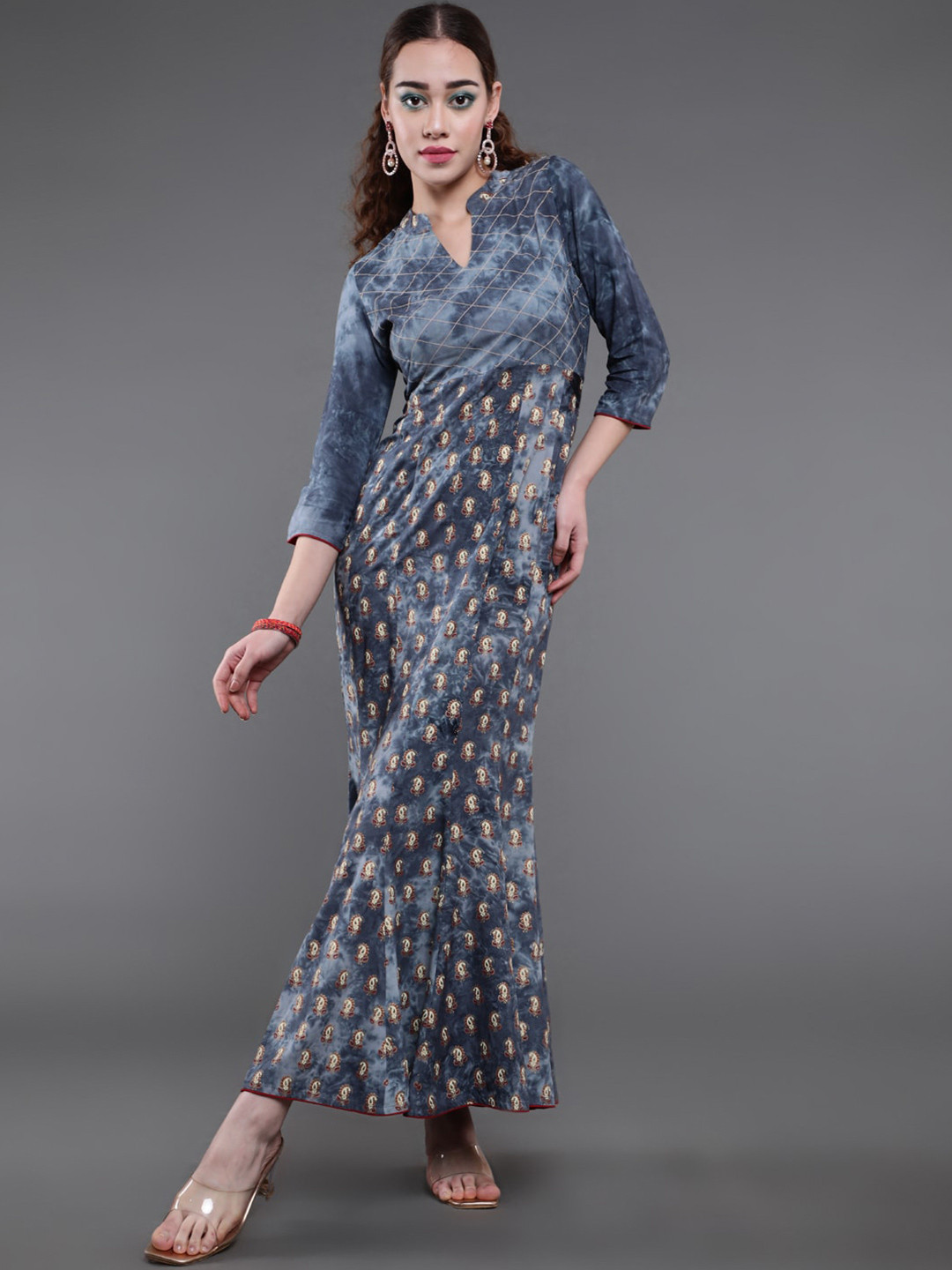 

saubhagya Band Collar Fish Cut Ethnic Motifs Printed Maxi Dress, Grey
