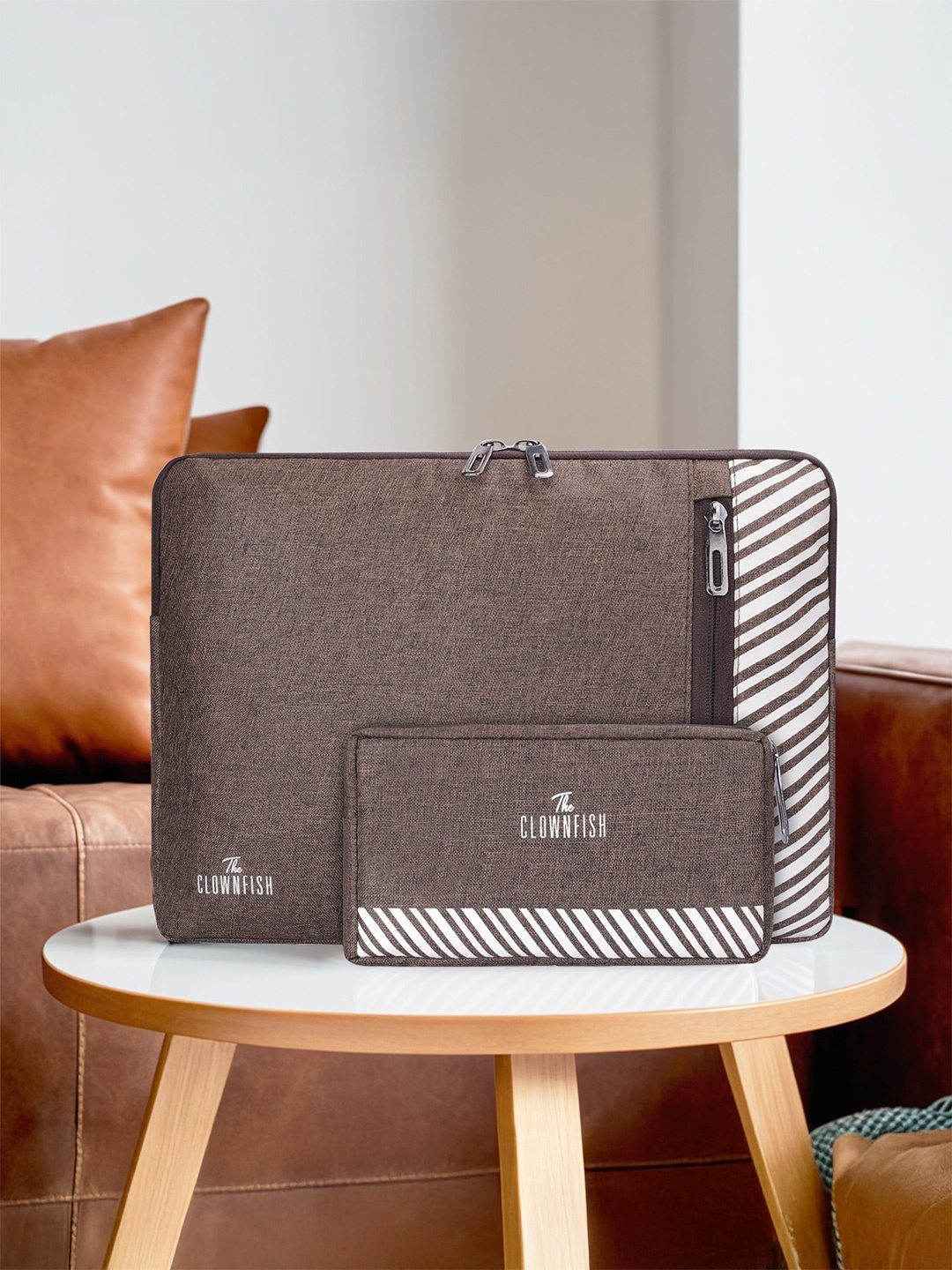 

THE CLOWNFISH Algo Solid Laptop Sleeve With Pouch, Brown