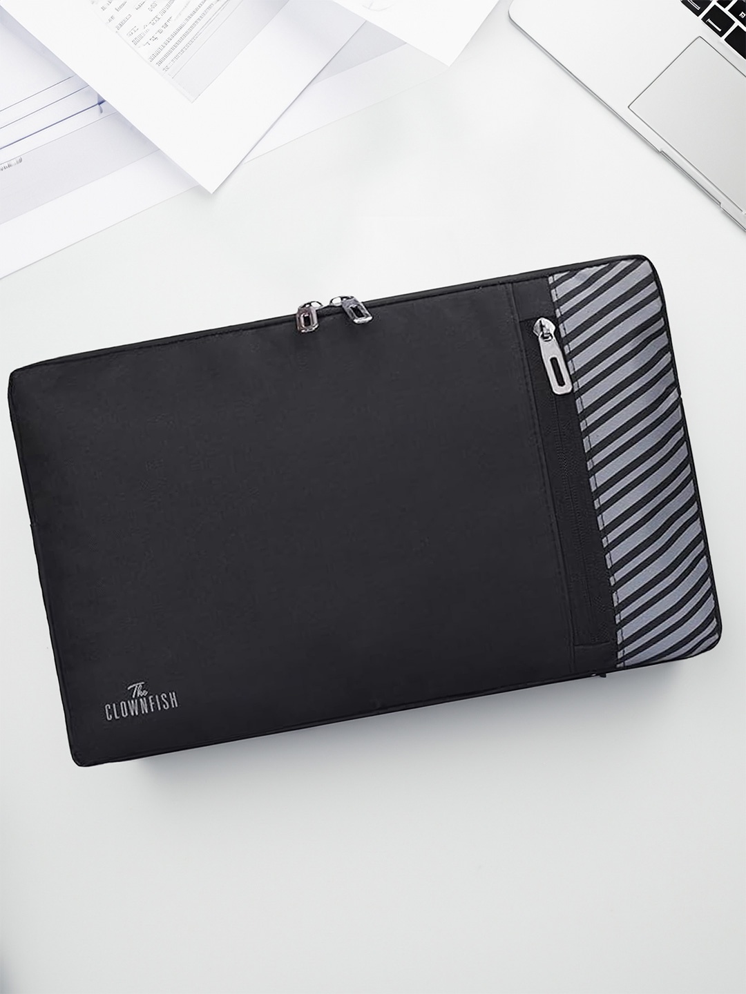 

THE CLOWNFISH Solid Laptop Sleeve, Black