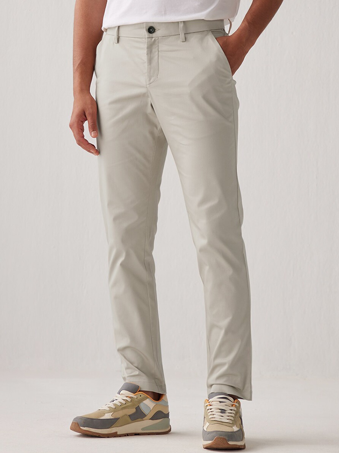 

Andamen Men Mid Rise Easy Wash Slim Fit Slant Pocket Cotton Chinos, Grey