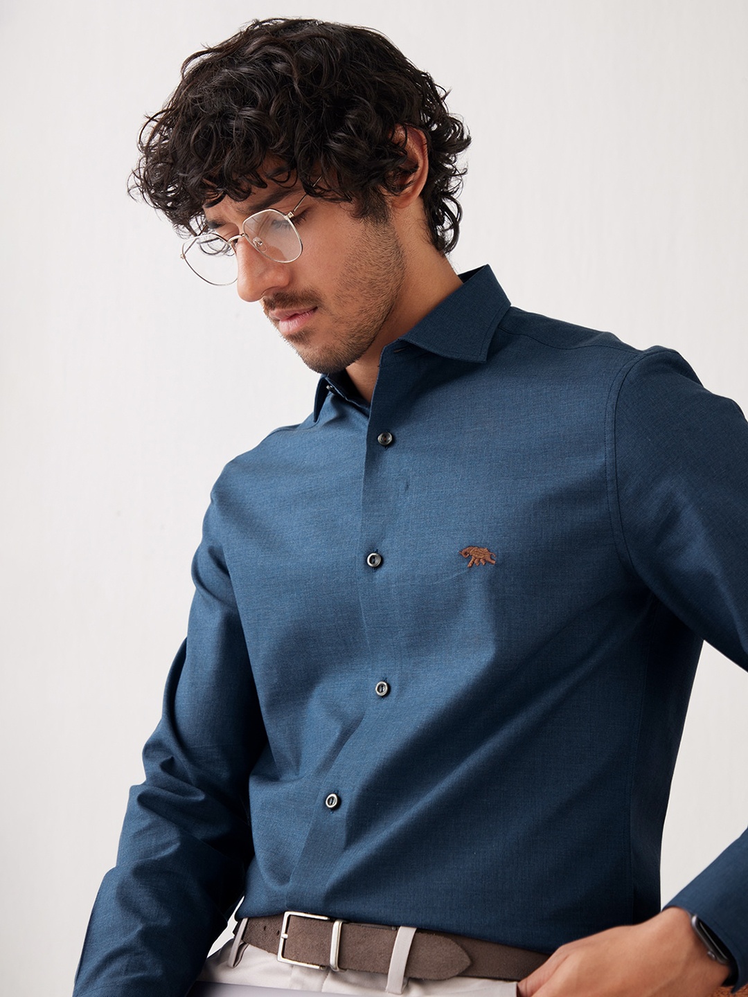 

Andamen Cutaway Collar Cotton Casual Shirt, Blue