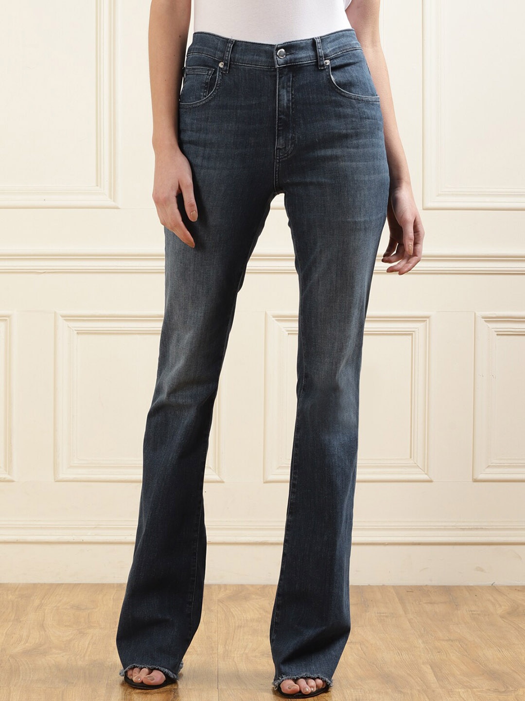 

LOVE MOSCHINO Women Flared Mid-Rise Light Fade Jeans, Blue