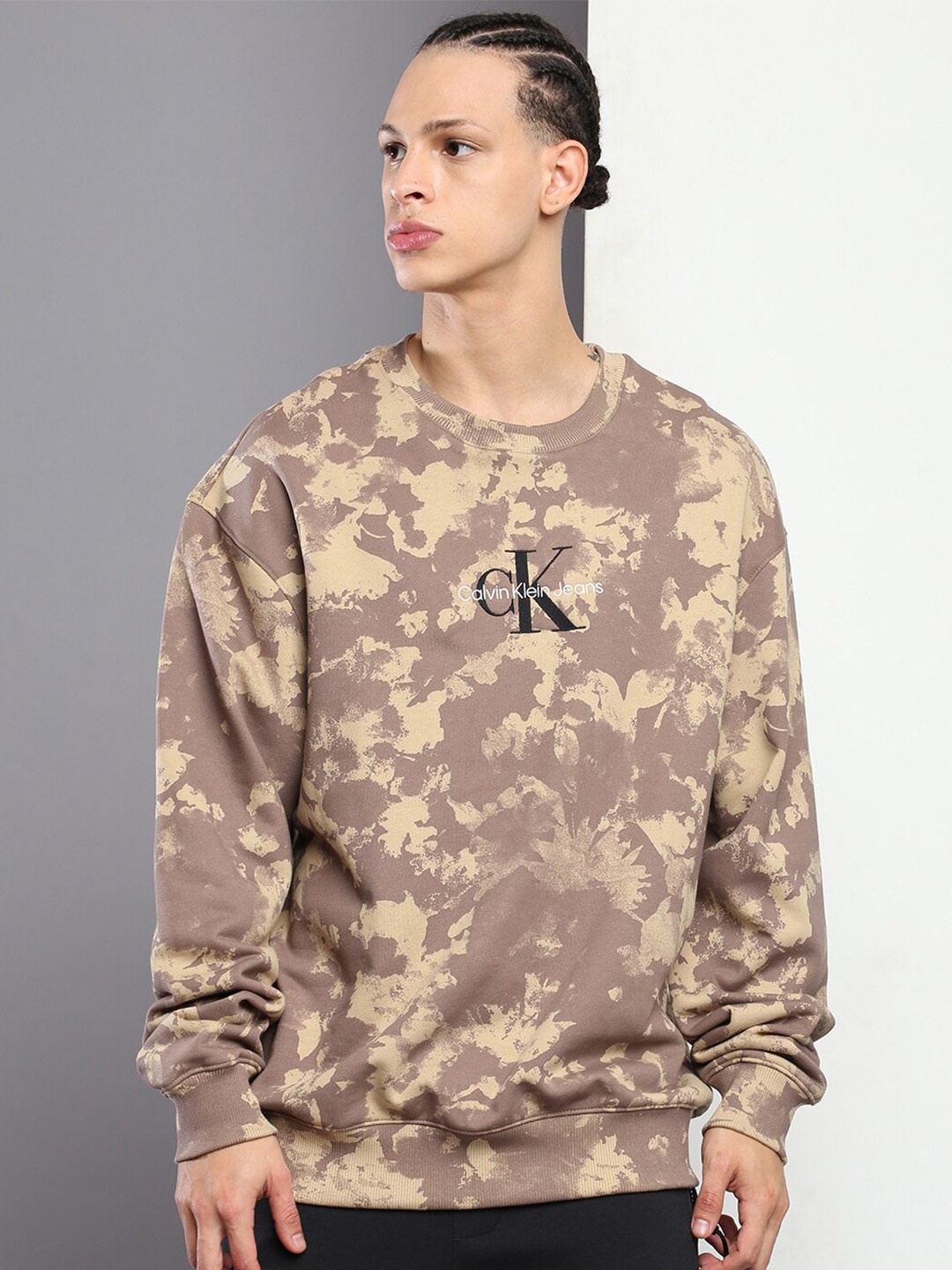 

Calvin Klein Jeans Round Neck Printed Sweatshirt, Beige