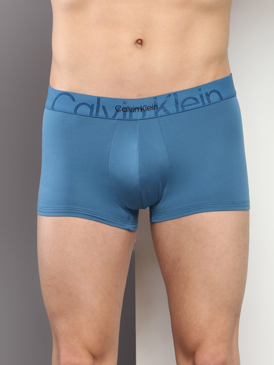 

Calvin Klein Underwear Men Brand Logo Waistband Outer Elastic Trunk, Blue