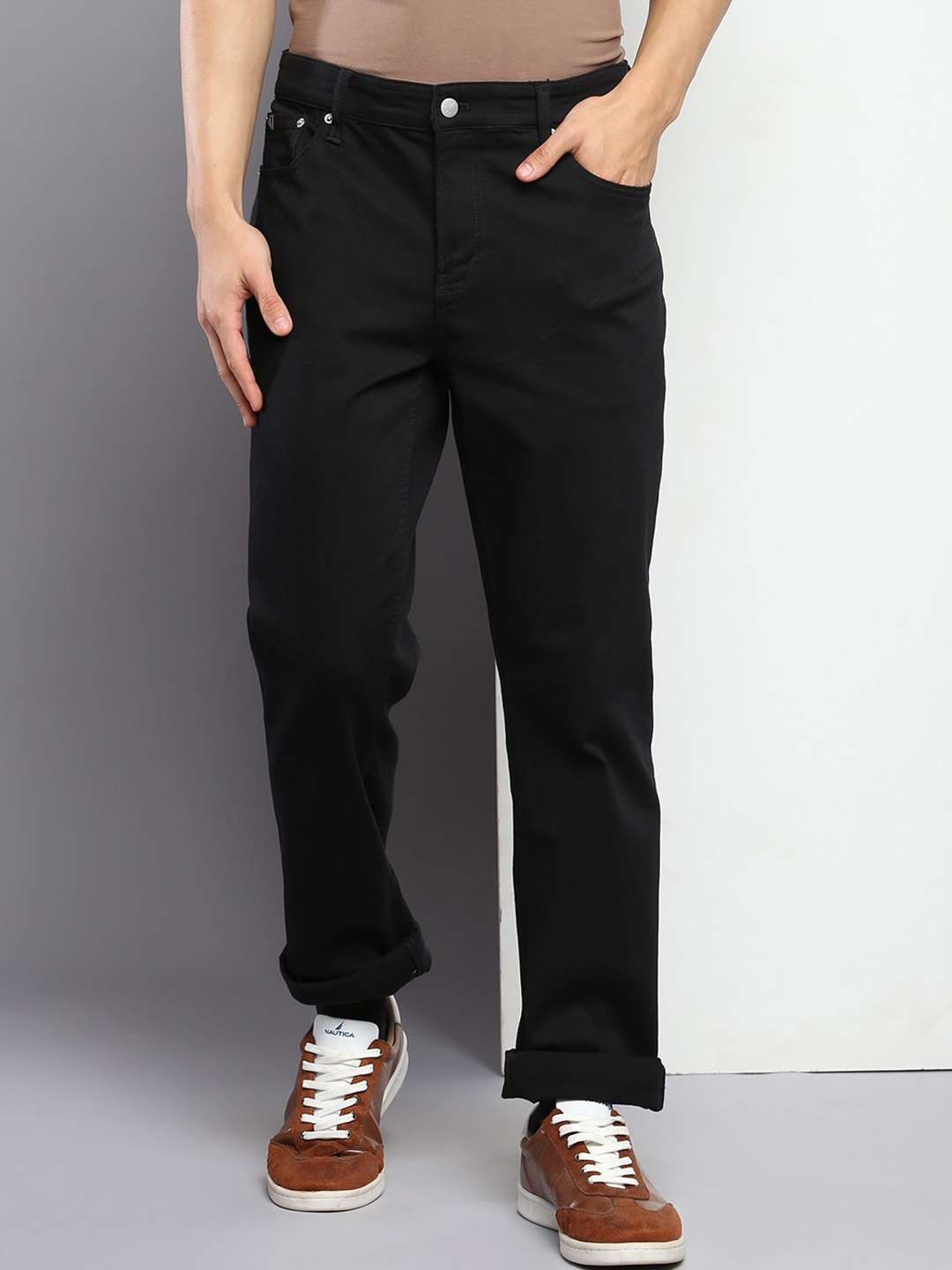 

Calvin Klein Jeans Men Mid-Rise Straight Fit Jeans, Black