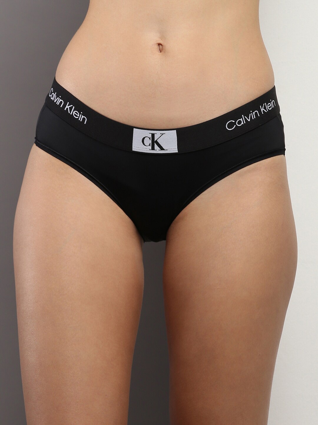 

Calvin Klein Underwear Women Mid-Rise Bikini Briefs, Black