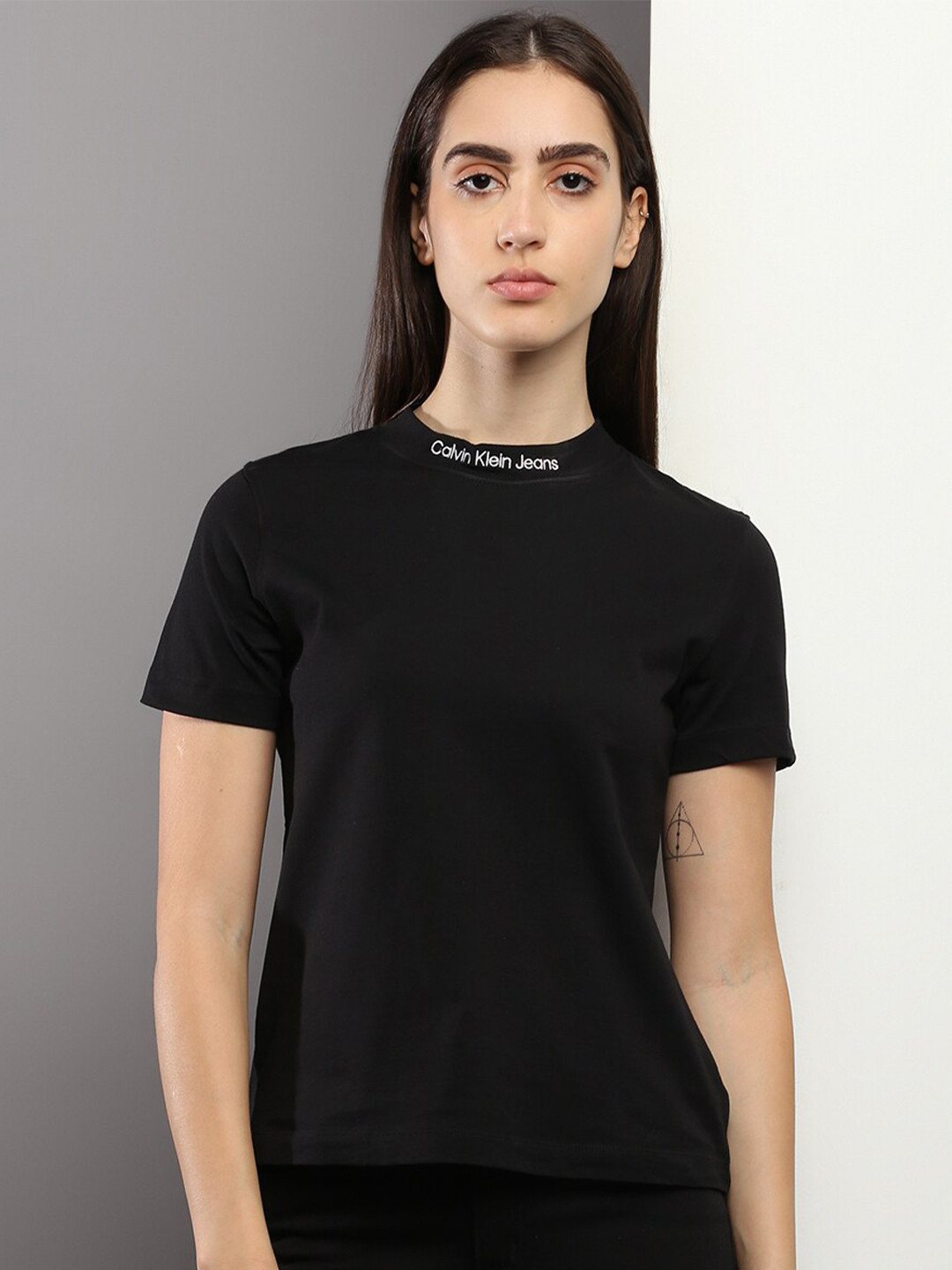 

Calvin Klein Jeans Round Neck T-shirt, Black