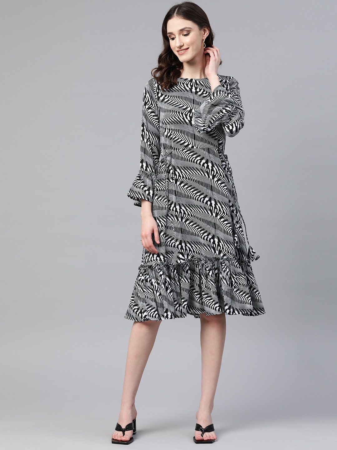 

Cottinfab Printed Bell Sleeves Tiered Crepe Dress With Tie-Ups Detail, Black