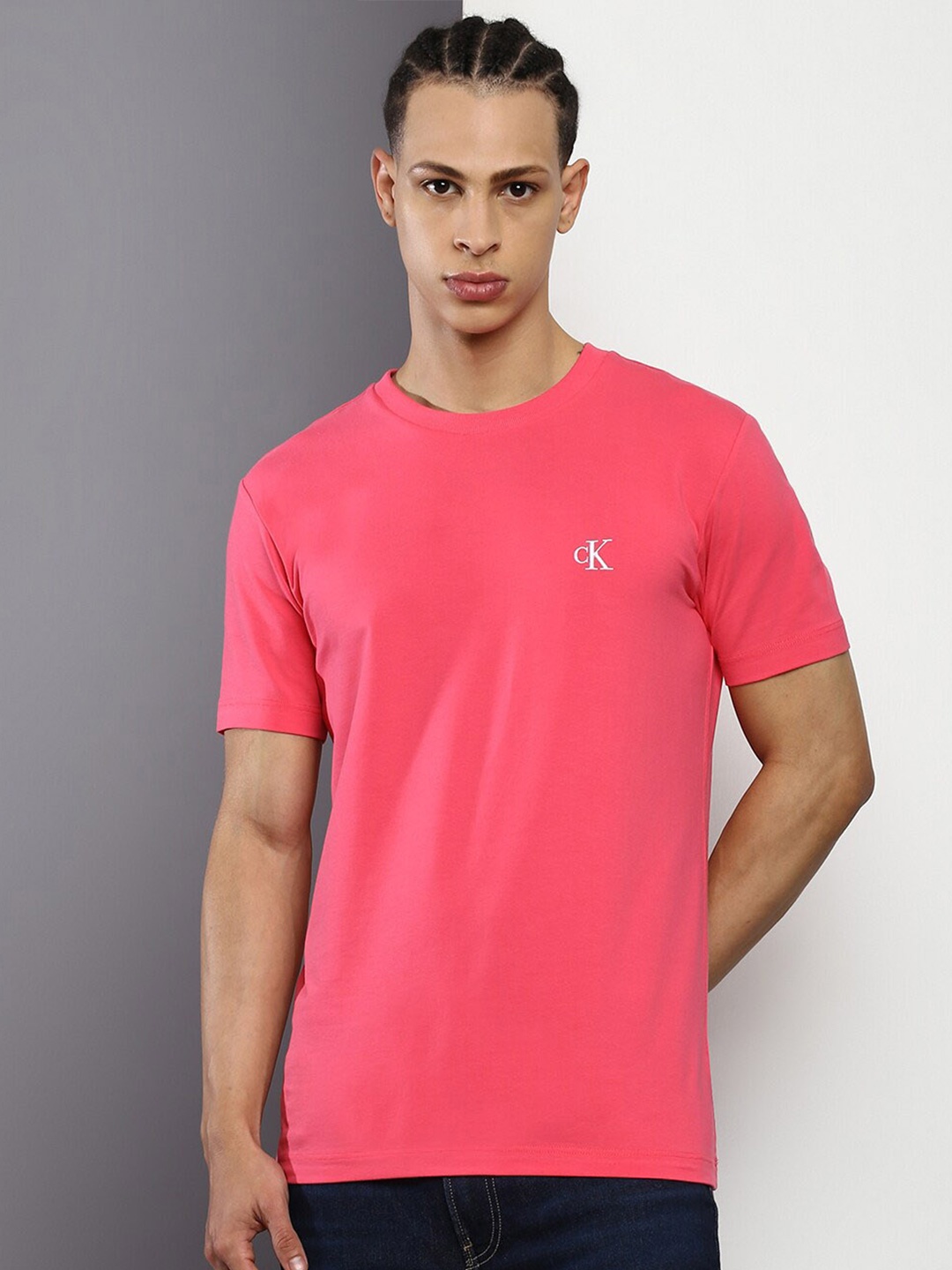 

Calvin Klein Jeans Men Pink Slim Fit T-shirt