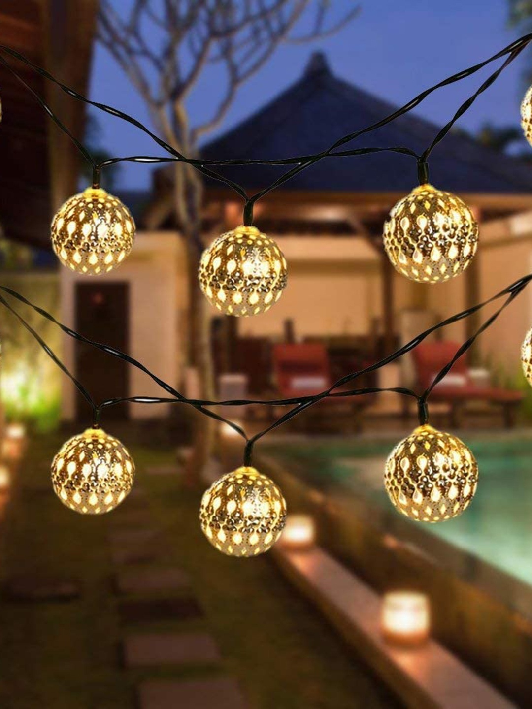 

BS AMOR Off-White Round Shaped Moroccan Globes LED String Lights