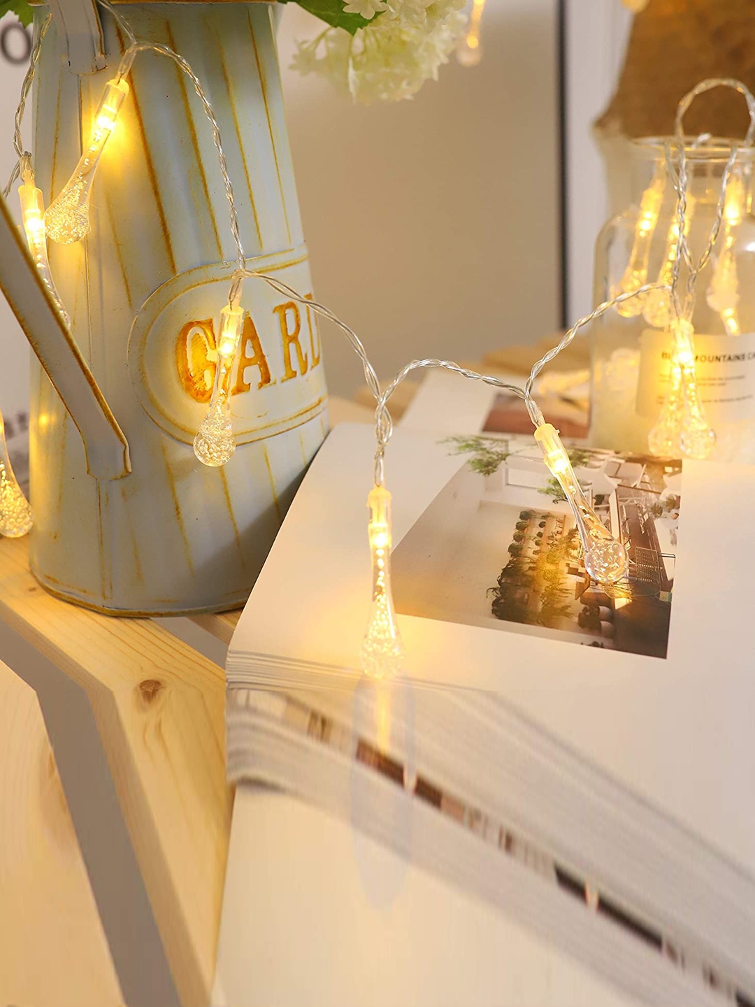 

BS AMOR Off-White & Yellow Tear-Drop Shaped LED String Lights
