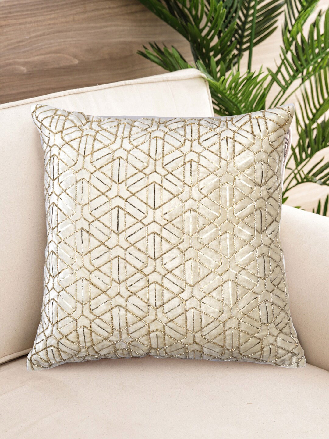 

NISRAG HOME Cream-Coloured & Gold-Toned Embellished Velvet Square Cushion Cover