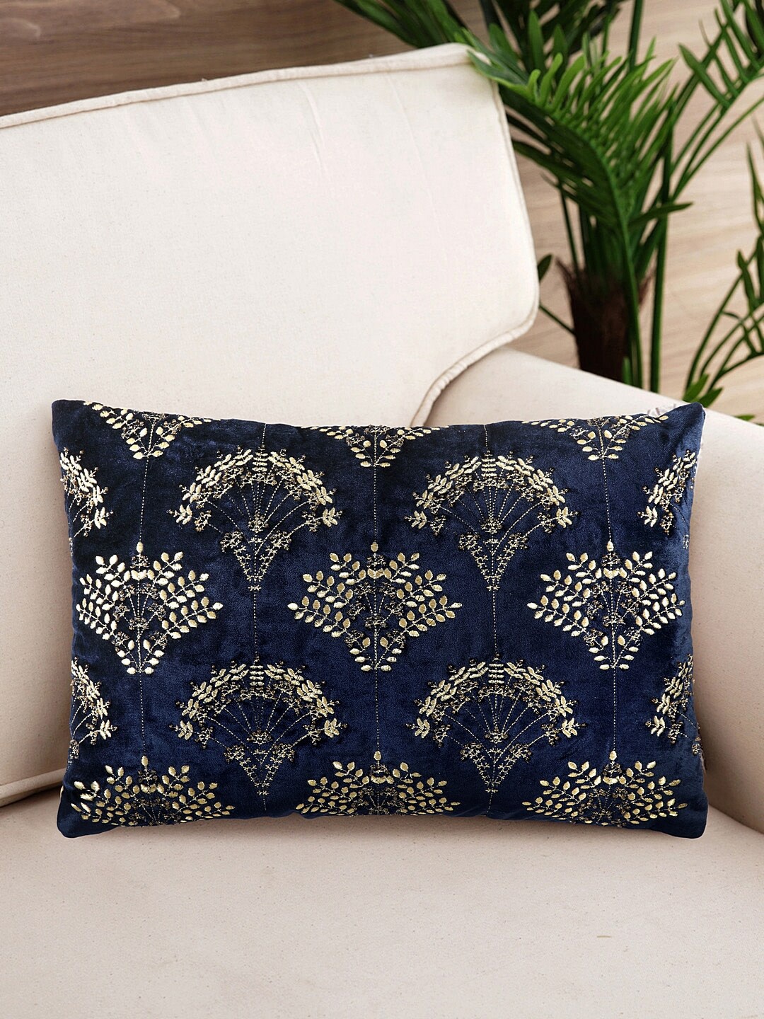 

NISRAG HOME Blue & Gold-Toned Embroidered Velvet Square Cushion Cover