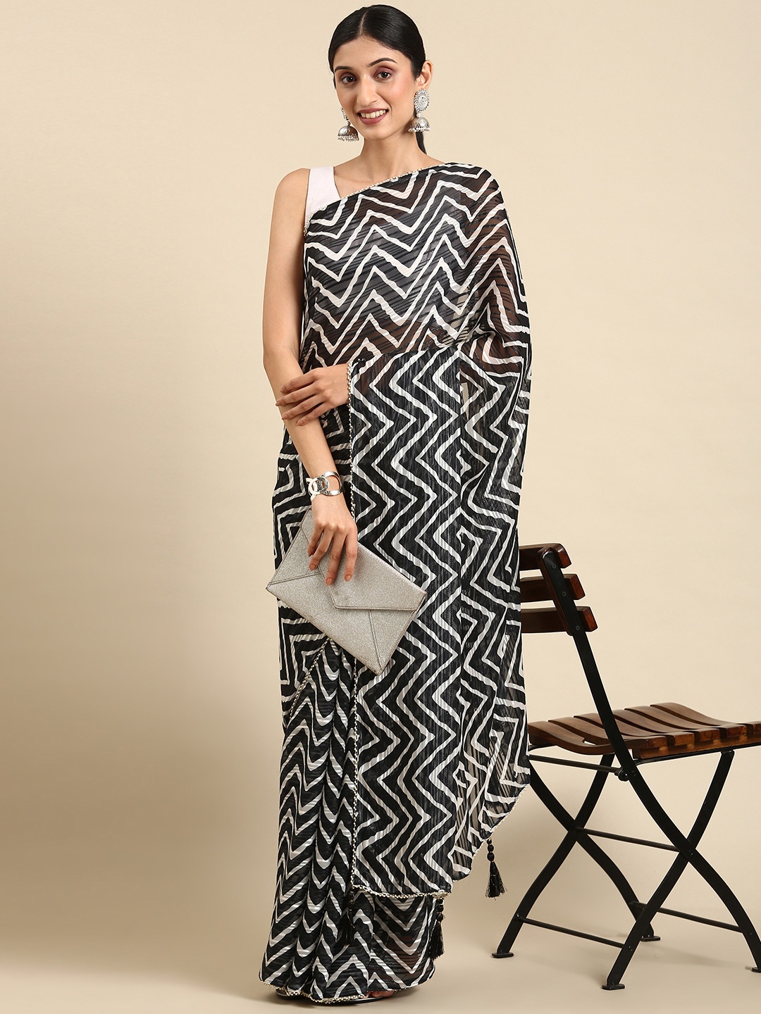 

kasee Geometric Printed Satin Saree, Black