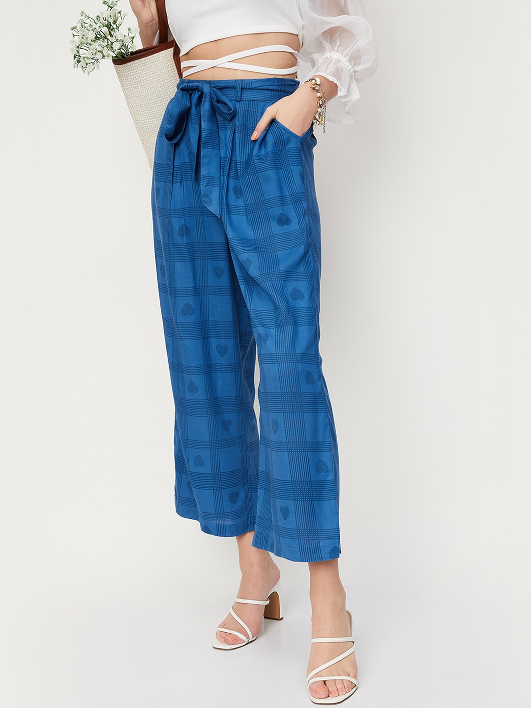 

max Women Checked Mid Rise Cropped Culottes Trousers, Blue