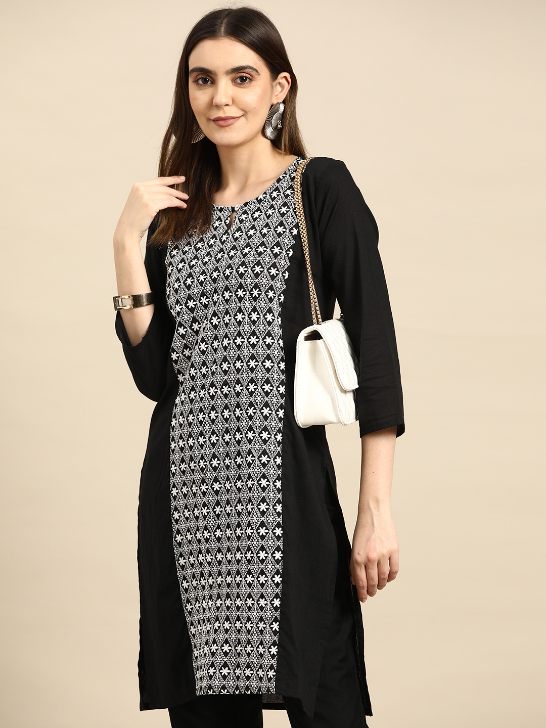 

Anouk Floral Embroidered Thread Work Kurta, Black