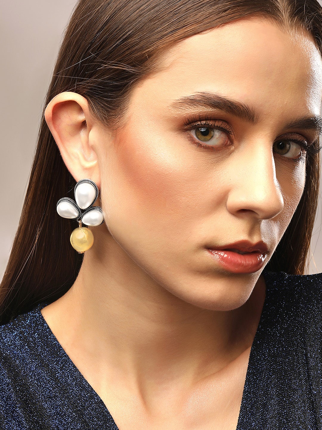 

Rubans Voguish Silver-Plated Oval Drop Earrings