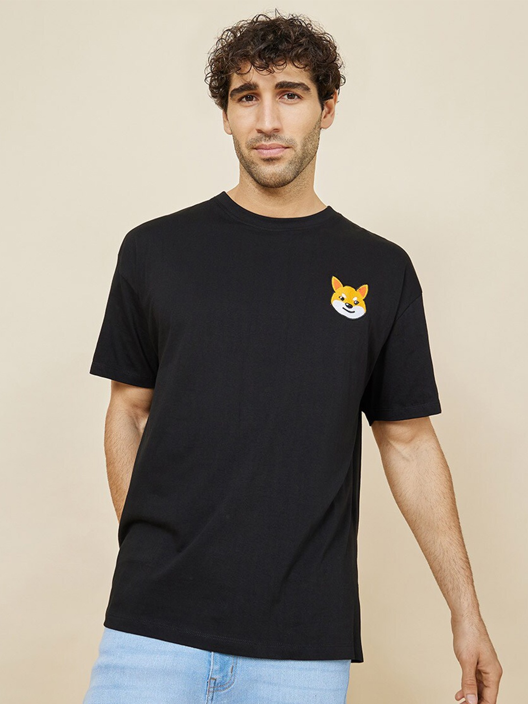 

Styli Men Dog Face Embroidered Relaxed Fit Knitted Pure Cotton T-shirt, Black