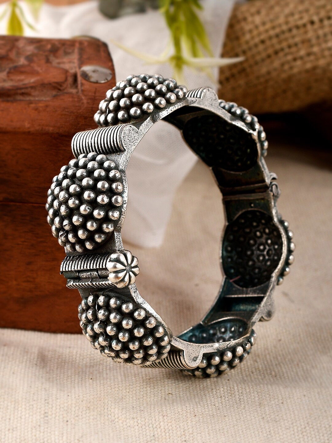 

AQUASTREET JEWELS Oxidised Silver-Plated Kada Bangle