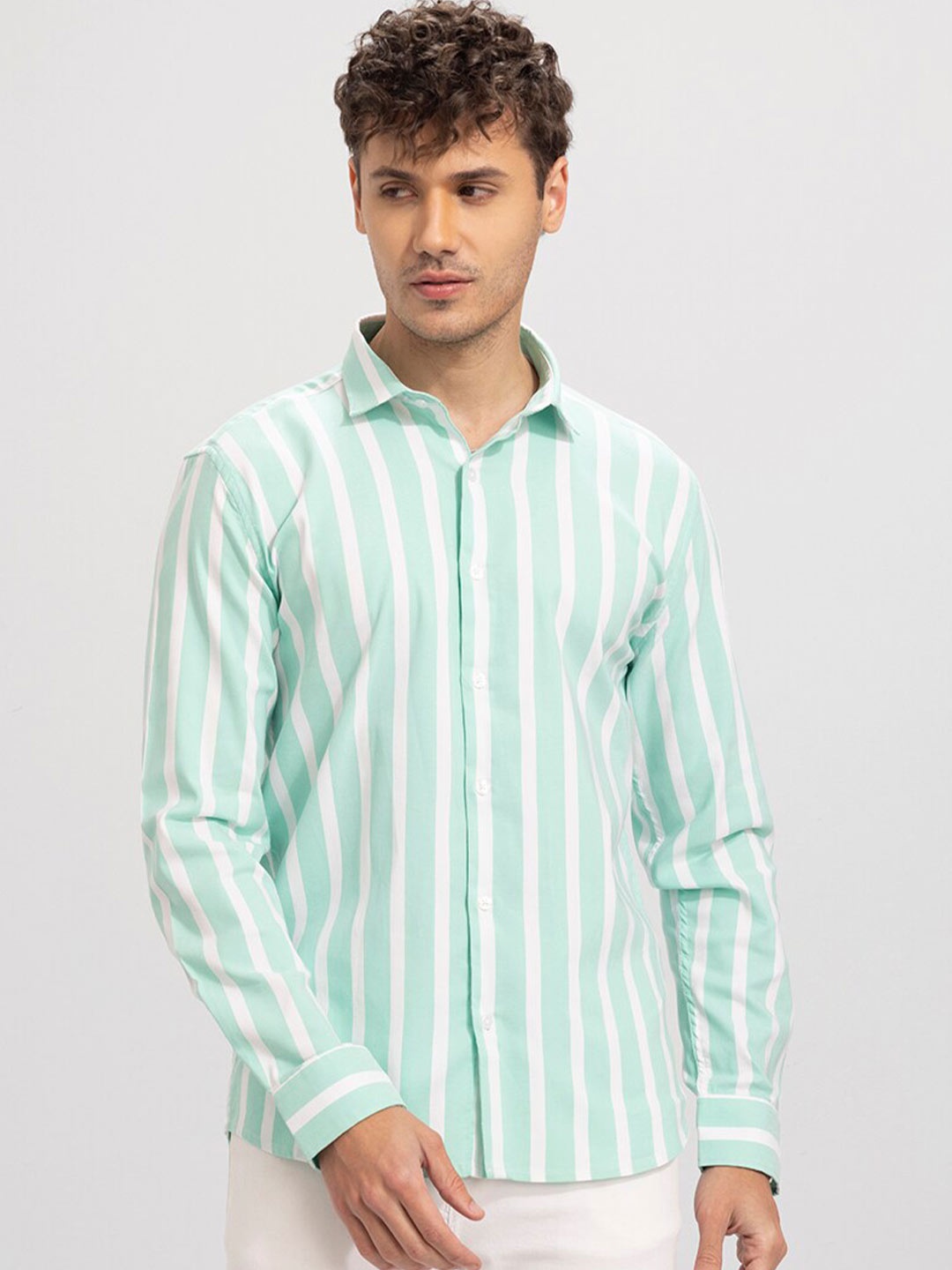 

Snitch Slim Fit Vertical Stripes Striped Cotton Casual Shirt, Green