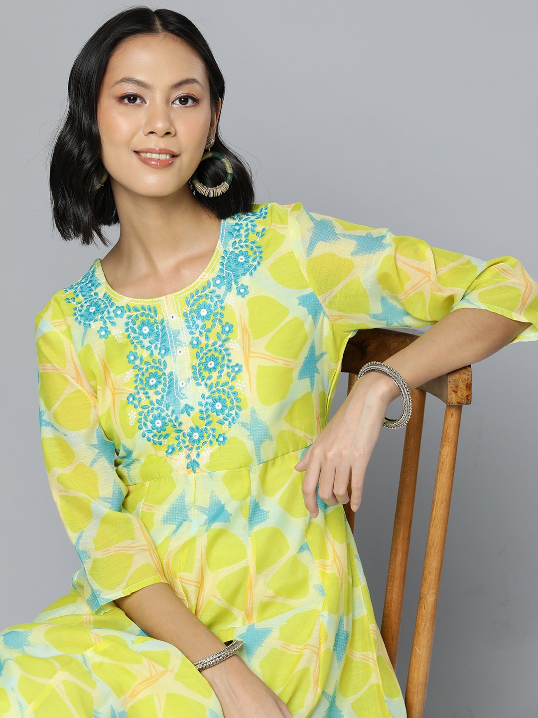 

HERE&NOW Floral Printed Thread & Mirror Work Pleated Kurta, Lime green
