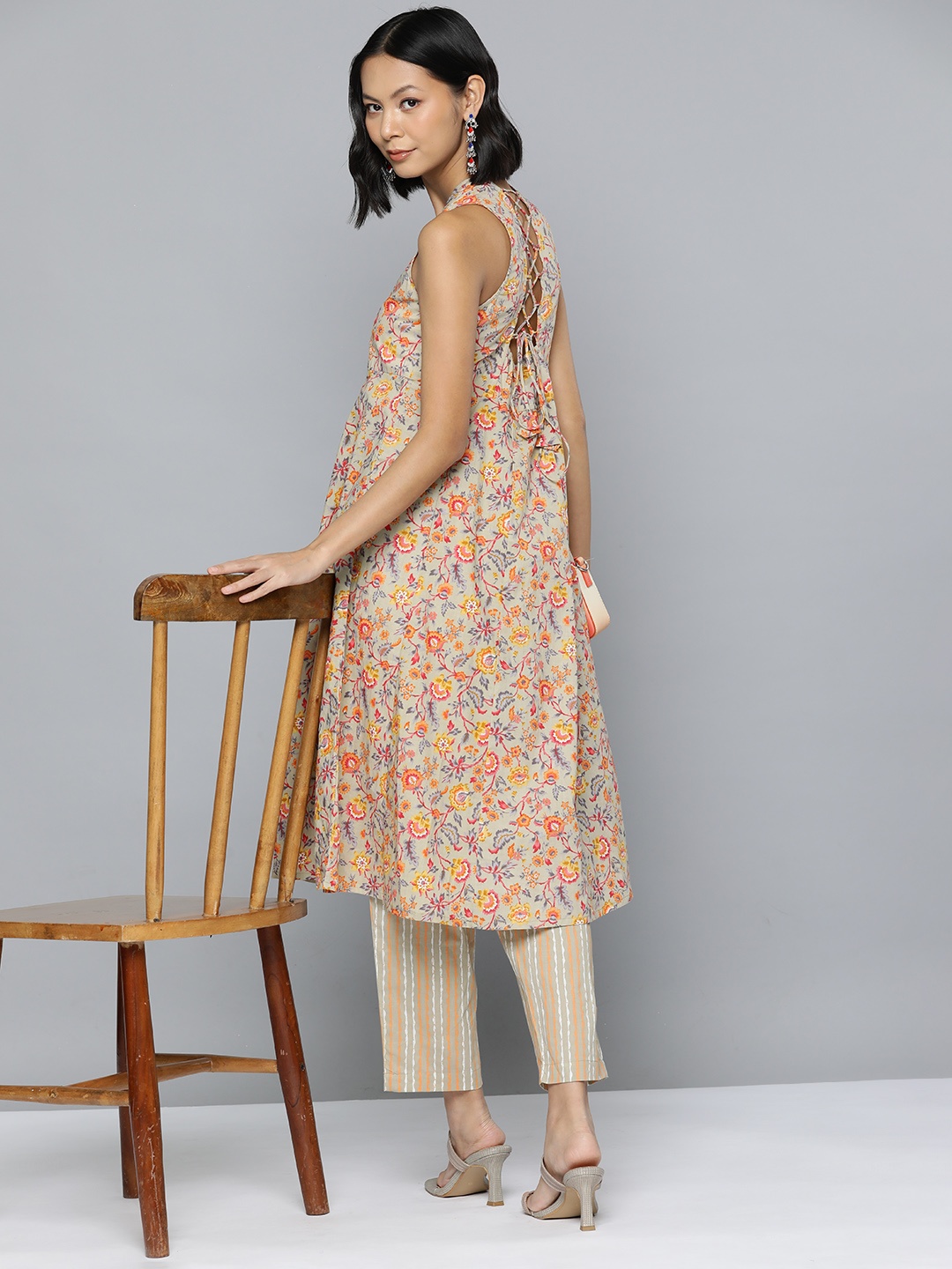 

HERE&NOW Floral Print Lace-Up Back Pure Cotton Kurta with Trousers, Beige