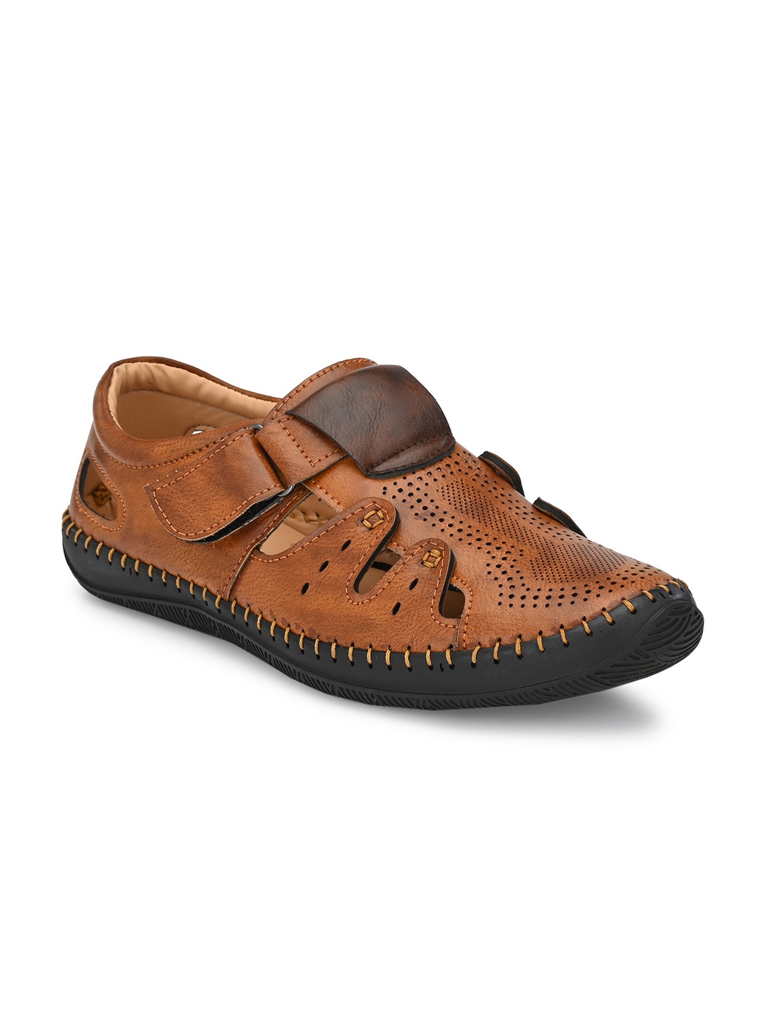 

BUCIK Men Textured Laser Cuts Shoe-Style Sandals, Tan