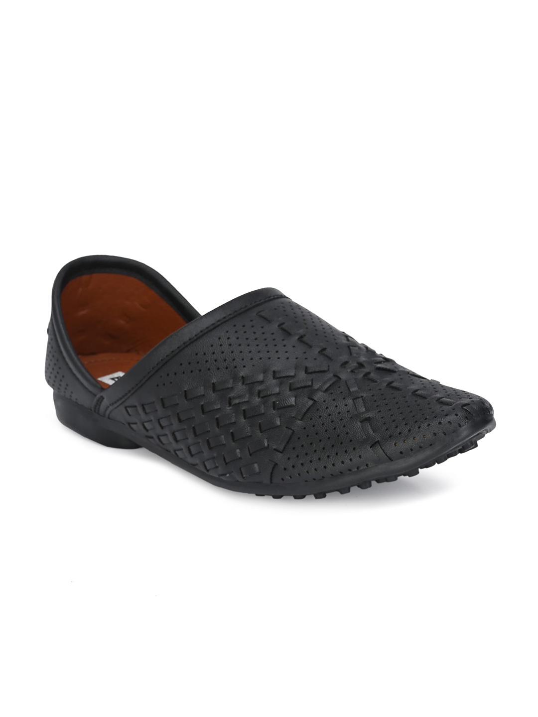 

BUCIK Men Perforated Lightweight Mojaris, Black