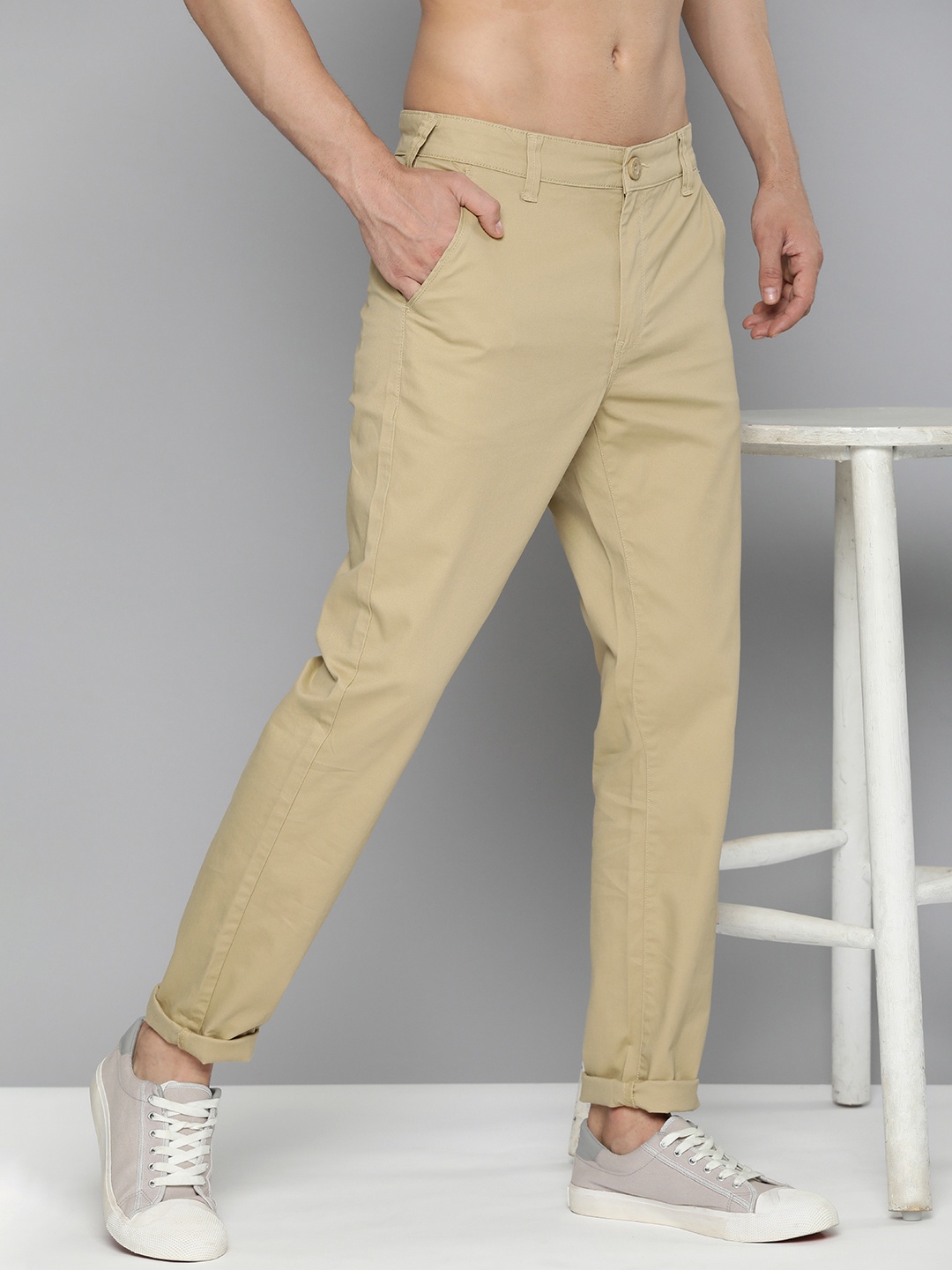 

HERE&NOW Men Mid-Rise Slim Fit Chinos, Khaki