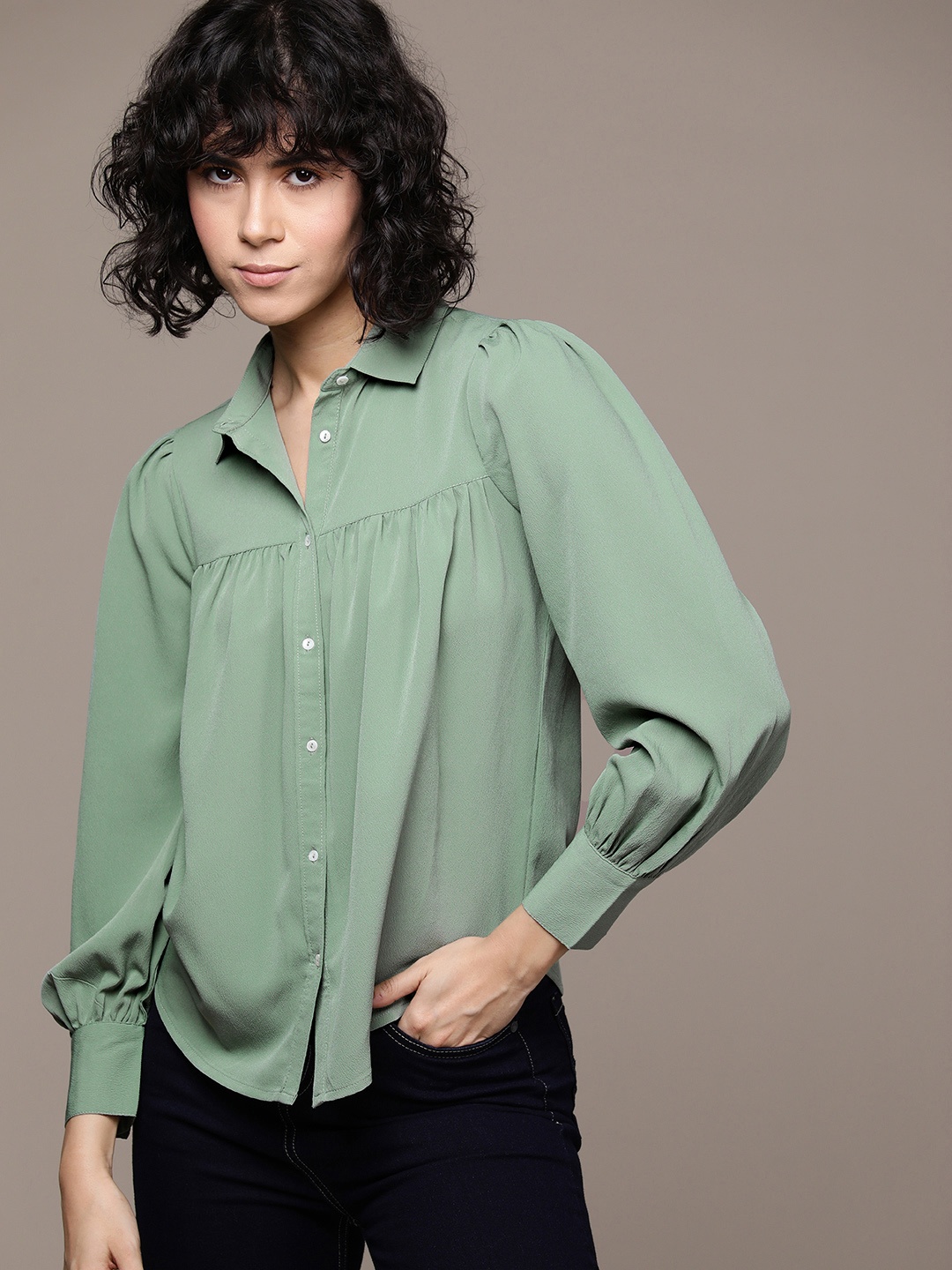 

The Roadster Lifestyle Co. Solid Pleated Casual Shirt, Green