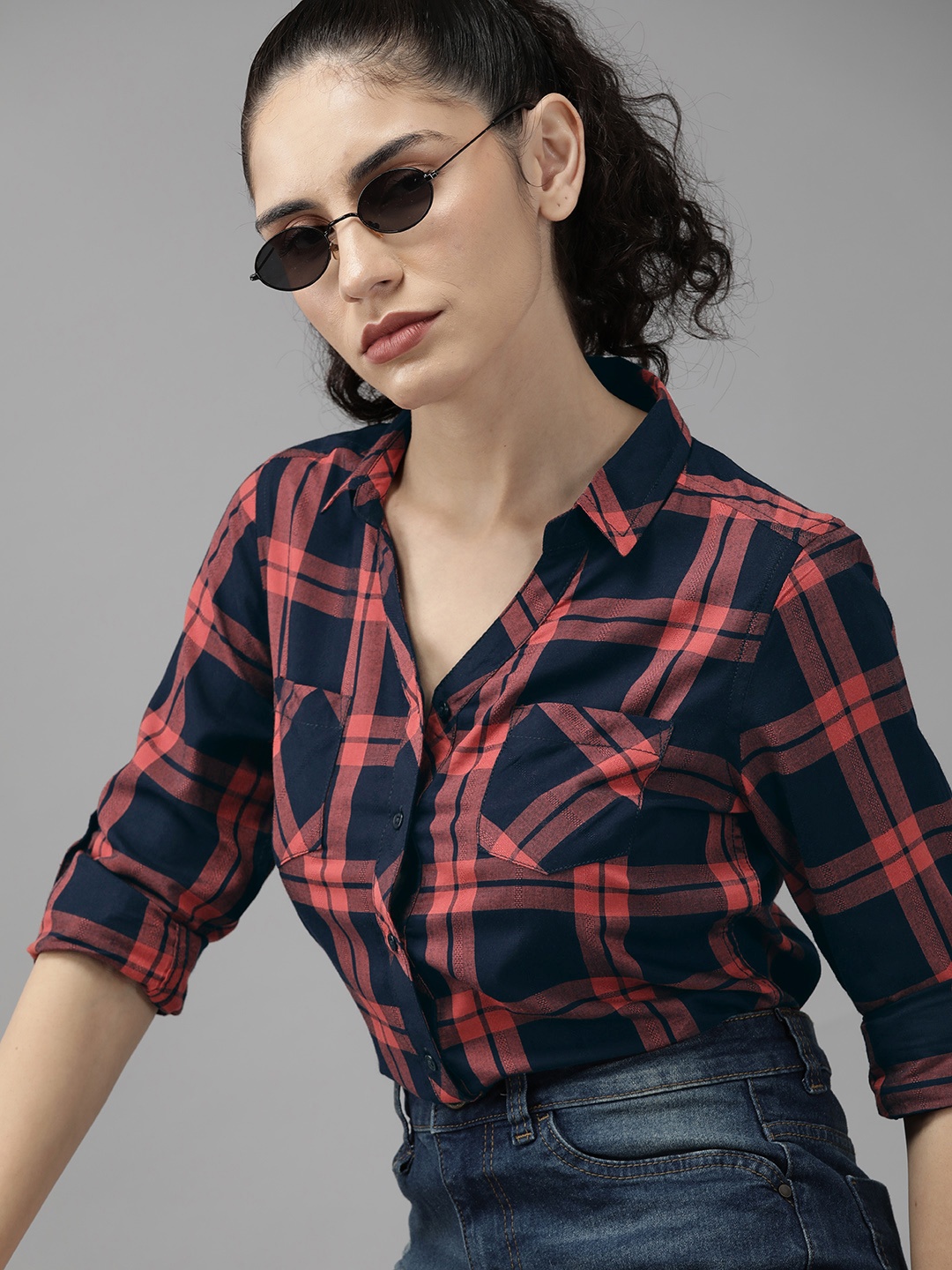 

The Roadster Lifestyle Co. Tartan Checked Regular Fit Opaque Casual Shirt, Navy blue