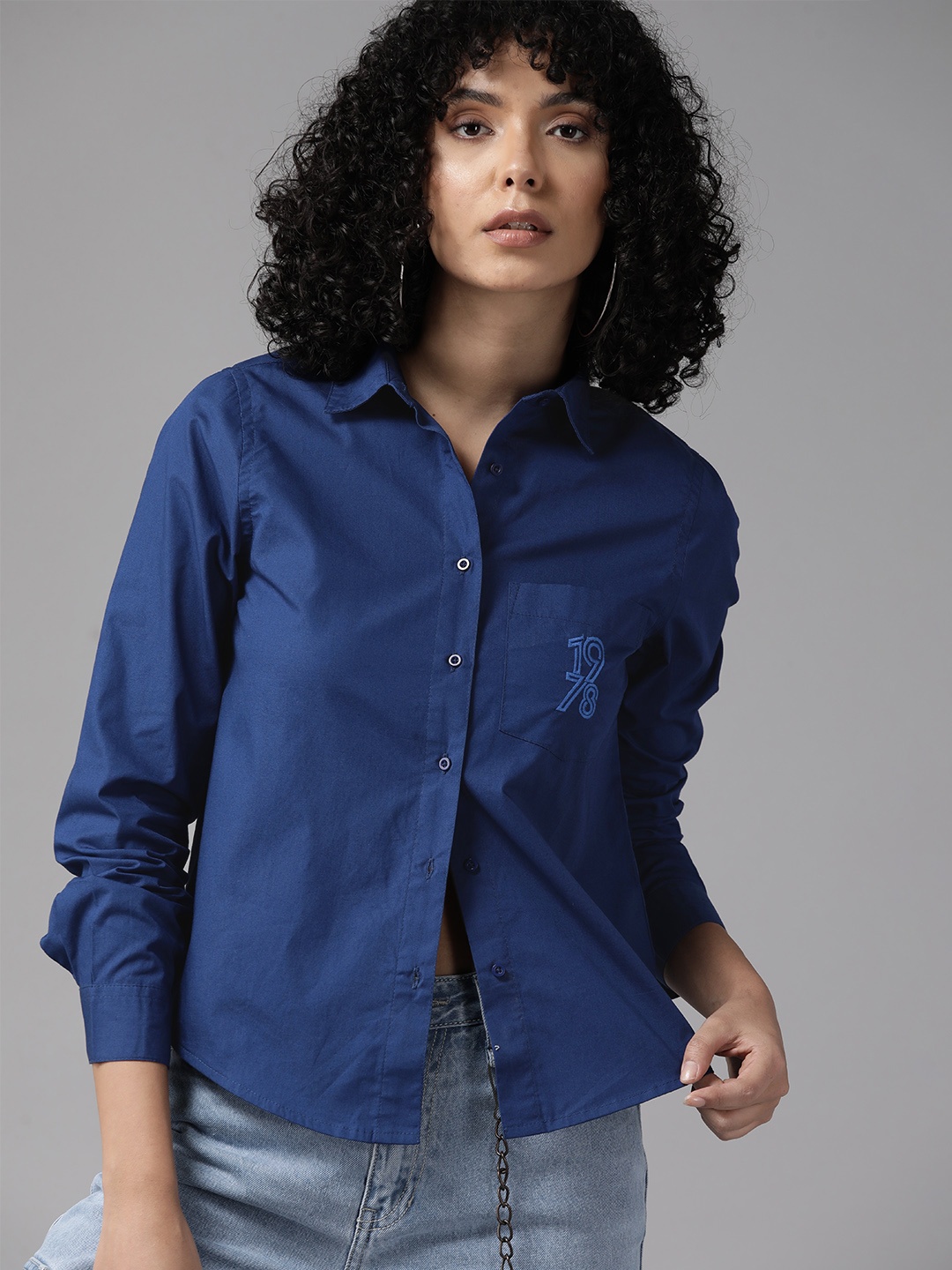 

The Roadster Lifestyle Co. Embroidered Pocket Pure Cotton Casual Shirt, Navy blue