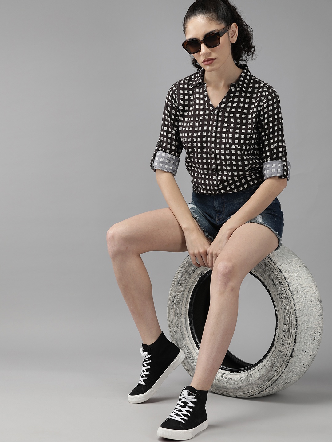 

Roadster Geometric Printed Regular Fit Opaque Casual Shirt, Black