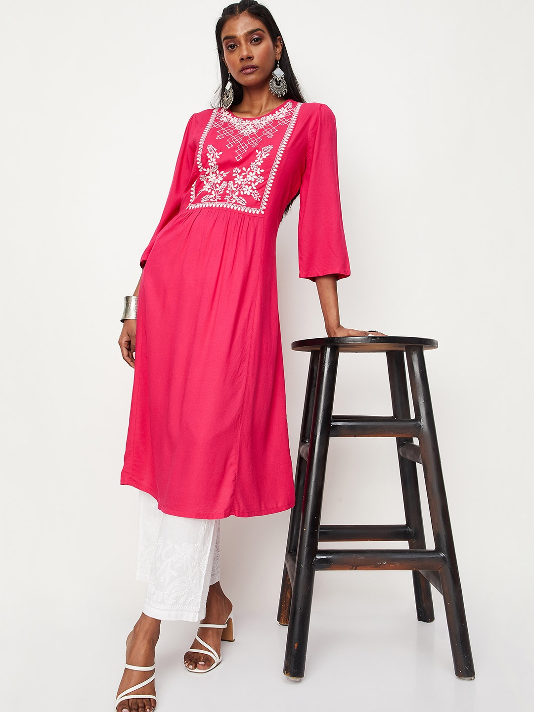 max Women Pink & White Floral Yoke Design Thread Work Floral Kurta