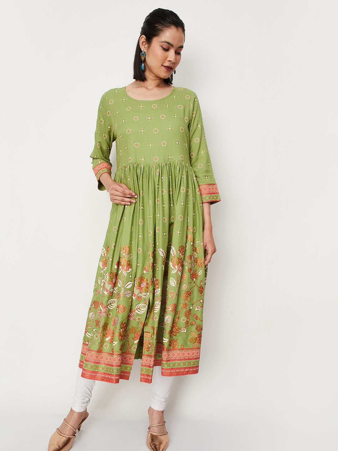 

max Floral Printed Round Neck Gathered Or Pleated Kurta With Coat, Green